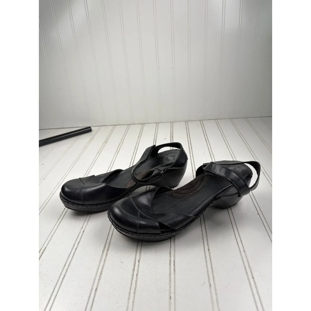 Nurture Black Leather Mary Jane Wedge Sandals Women's Size 8M